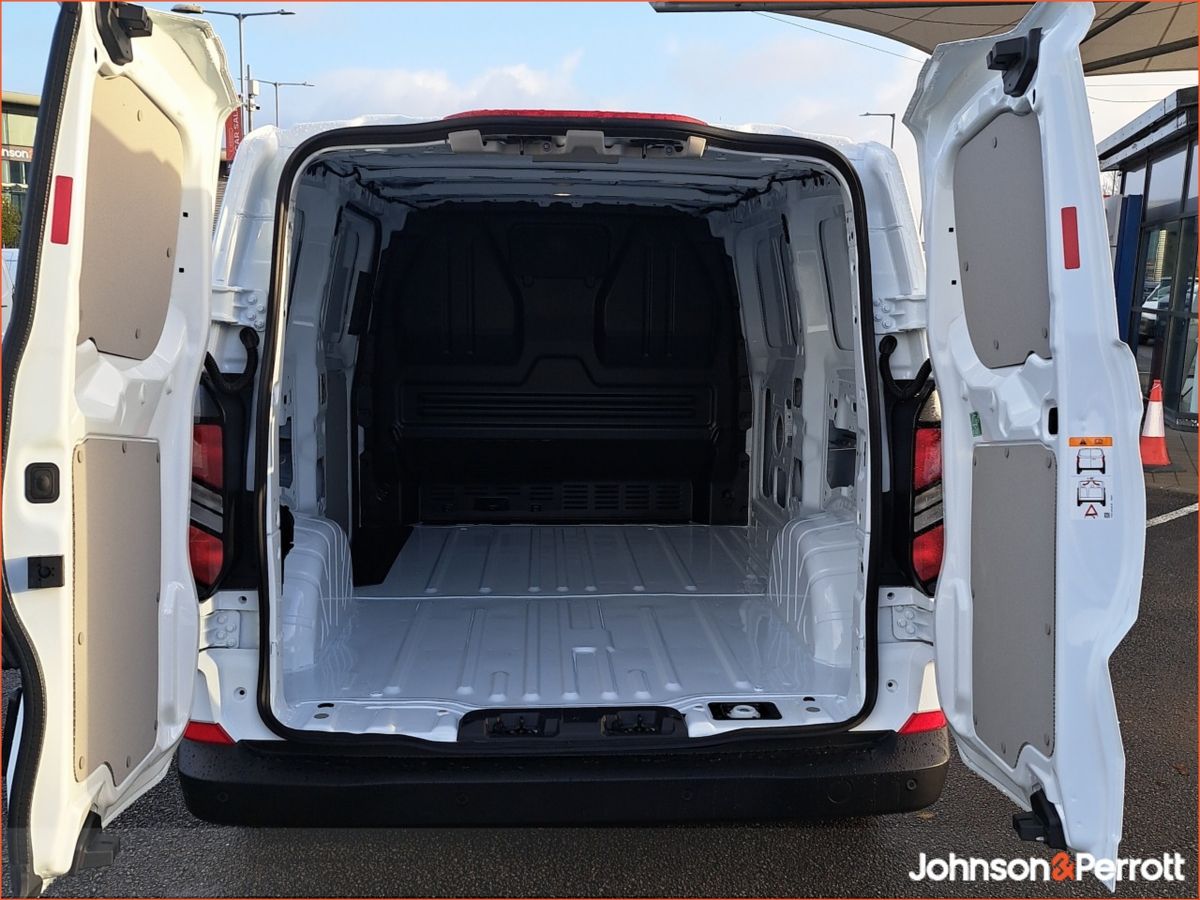 Ford Transit Custom MWB Trend 136