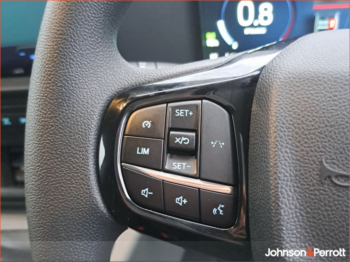 Ford Transit Custom LWB Leader