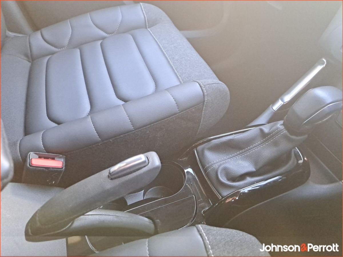 Citroen C3 Aircross FLAIR / 1.2 PETROL / AUTO / HUGE SPEC