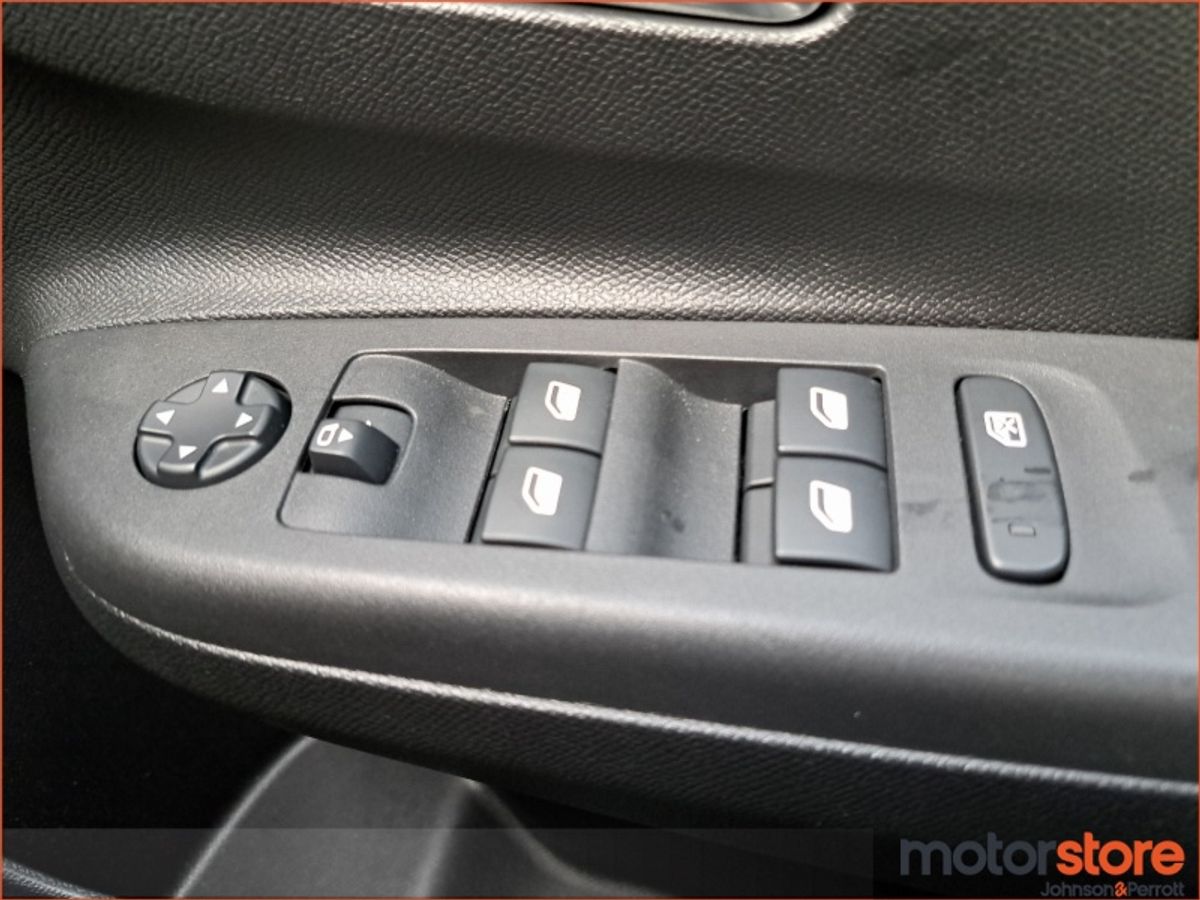 Opel Corsa Elite *Electric / VERY LOW MILEAGE**