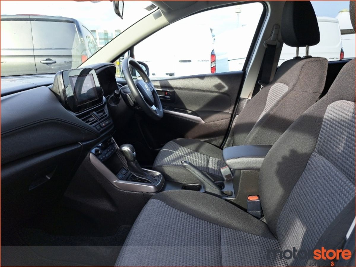 Suzuki SX4 **SAVE €1,500 **1.5  PETOL HYBRID / MOTION **LOW MILEAGE**