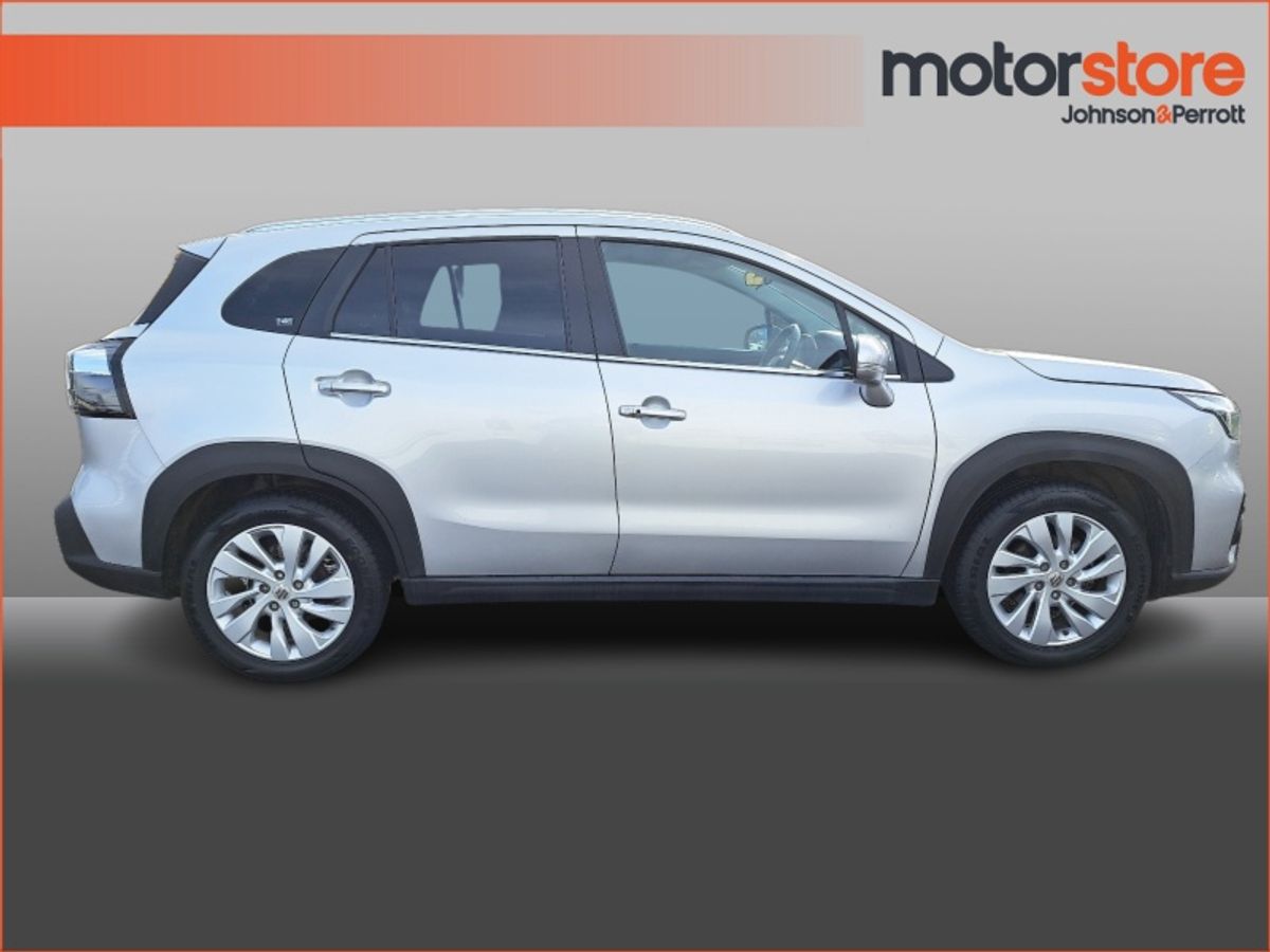 Suzuki SX4 **SAVE €1,500 **1.5  PETOL HYBRID / MOTION **LOW MILEAGE**