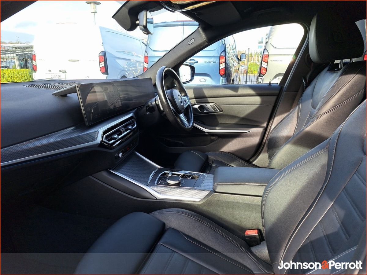 BMW 3-Series M SPORT PRO HUGE SPEC