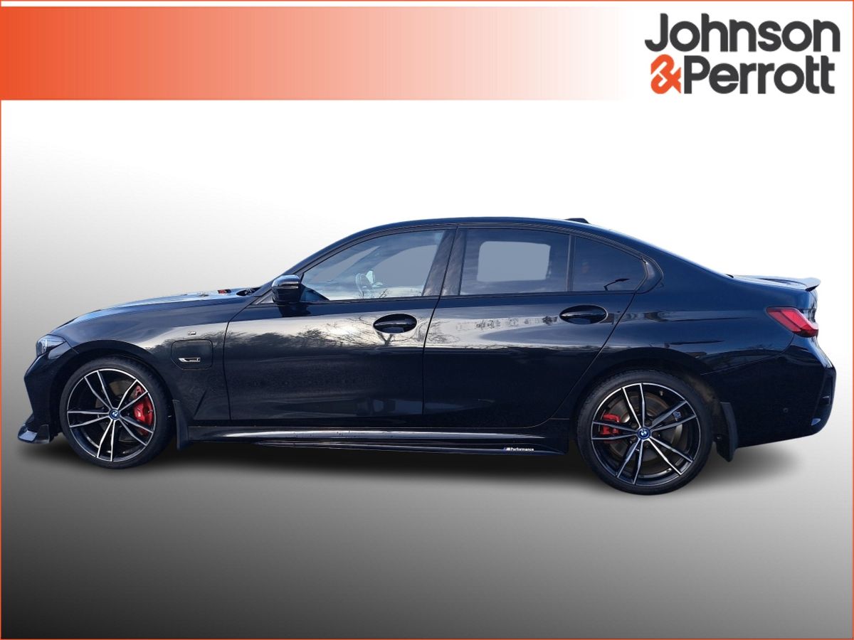 BMW 3-Series M SPORT PRO HUGE SPEC