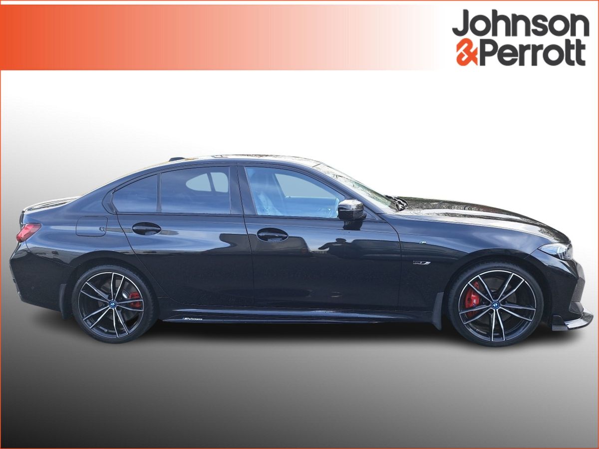 BMW 3-Series M SPORT PRO HUGE SPEC