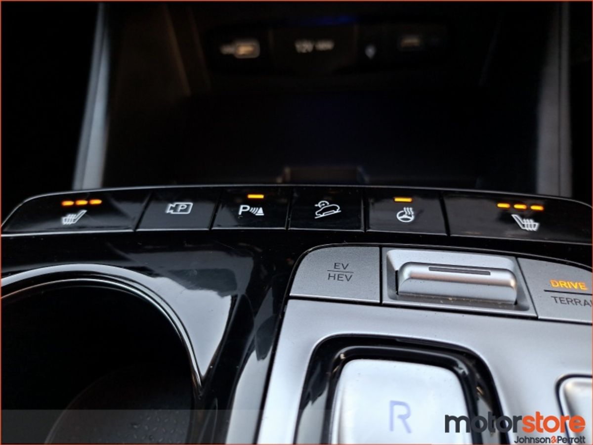 Hyundai Tucson Executive Plus PHEV **TINY MILEAGE / IN LIKE NEW CONDITION**