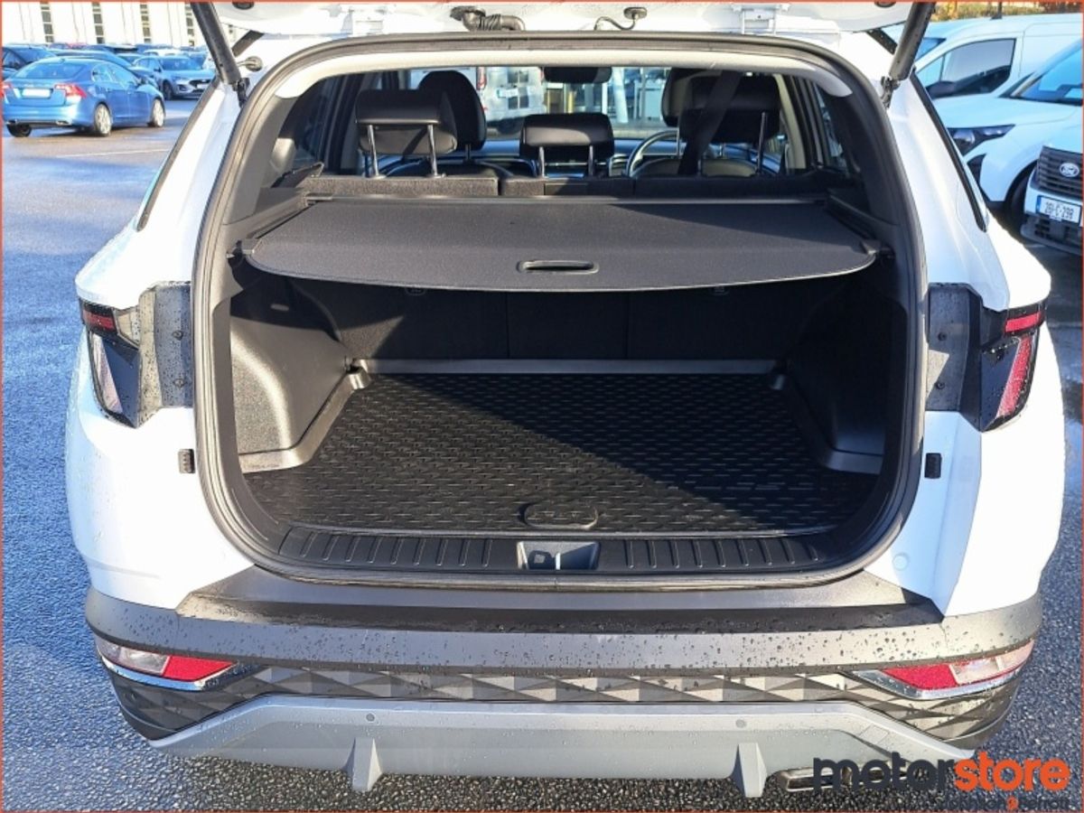 Hyundai Tucson Executive Plus PHEV **TINY MILEAGE / IN LIKE NEW CONDITION**