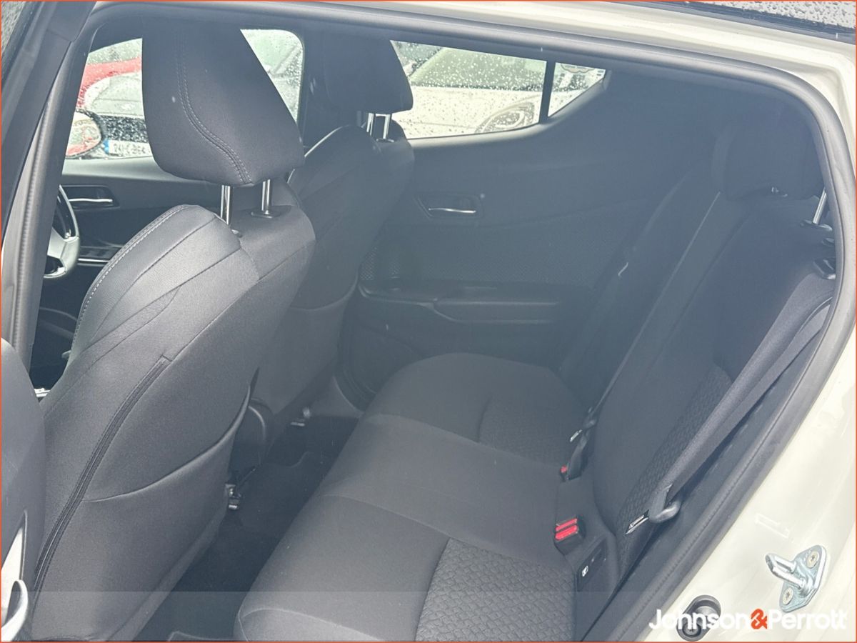 Toyota C-HR 1.8 HYBRID SPORT