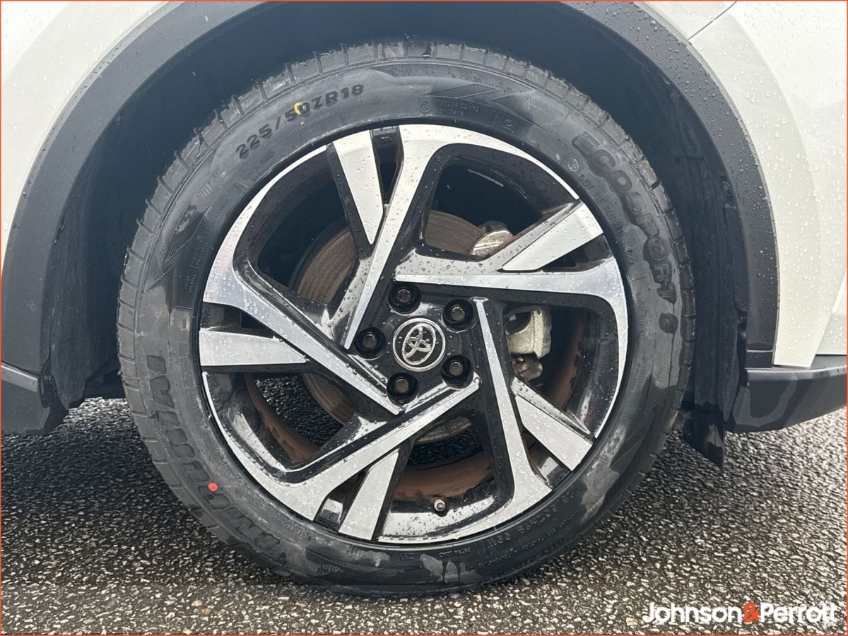 Toyota C-HR 1.8 HYBRID SPORT