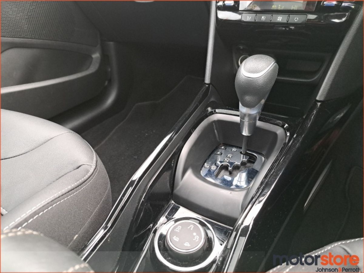 Peugeot 2008 1.2 PureTech 110 Auto Allure