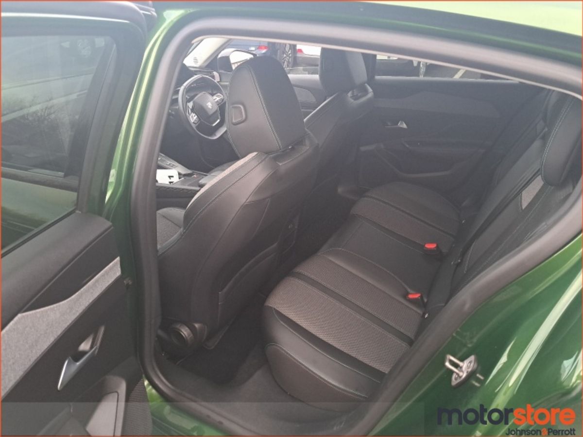 Peugeot 308 AUTO LIKE NEW CONDITION