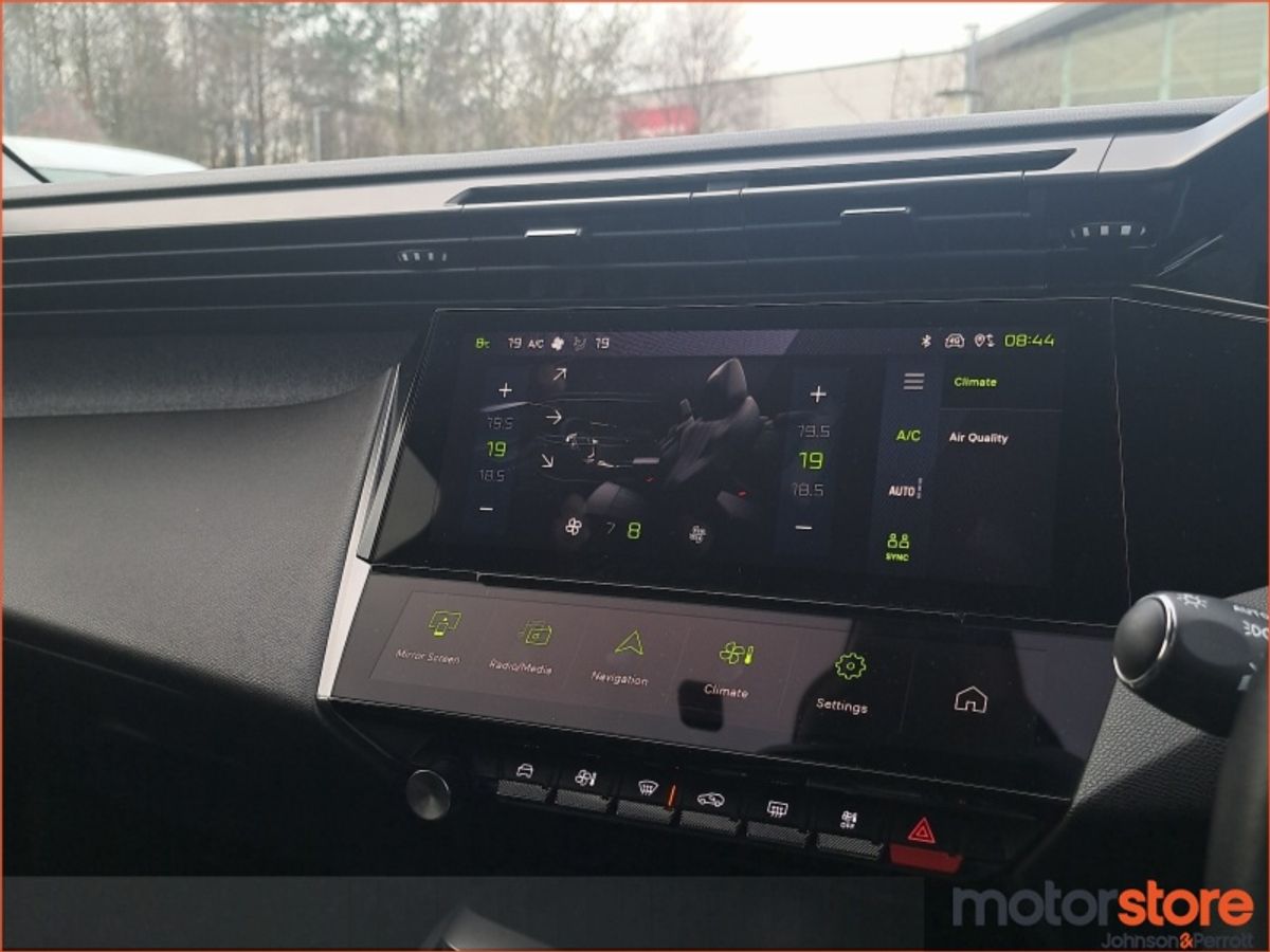 Peugeot 308 AUTO LIKE NEW CONDITION