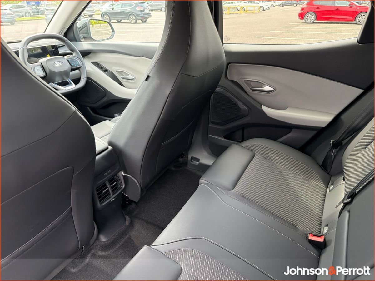 Ford Explorer Select 77kWh Extended Range RWD