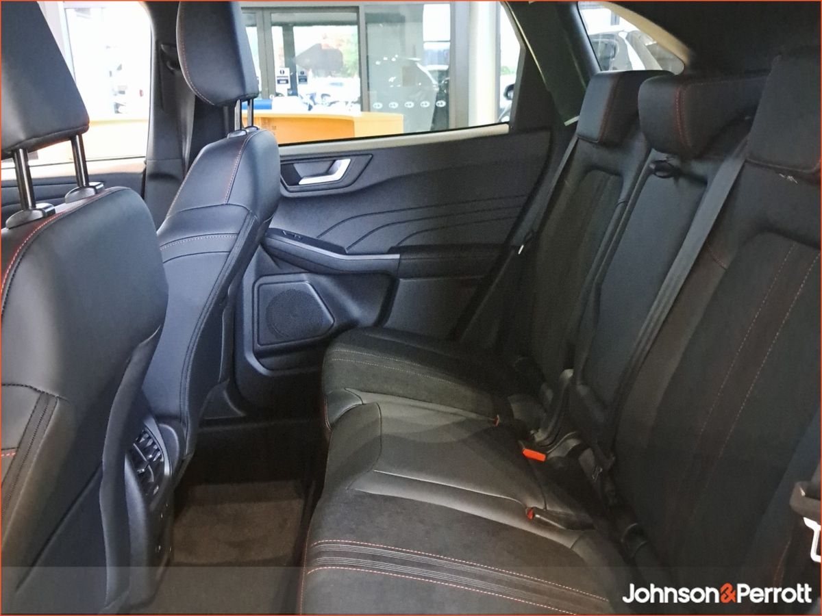 Ford Kuga 2.5 Duratec 243PS Plug-In Hybrid CVT Automatic