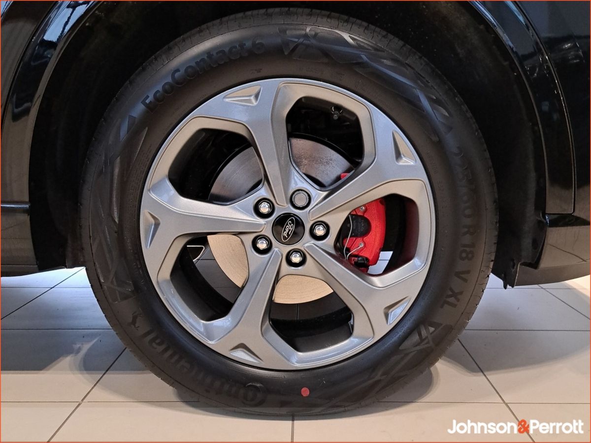 Ford Kuga 2.5 Duratec 243PS Plug-In Hybrid CVT Automatic