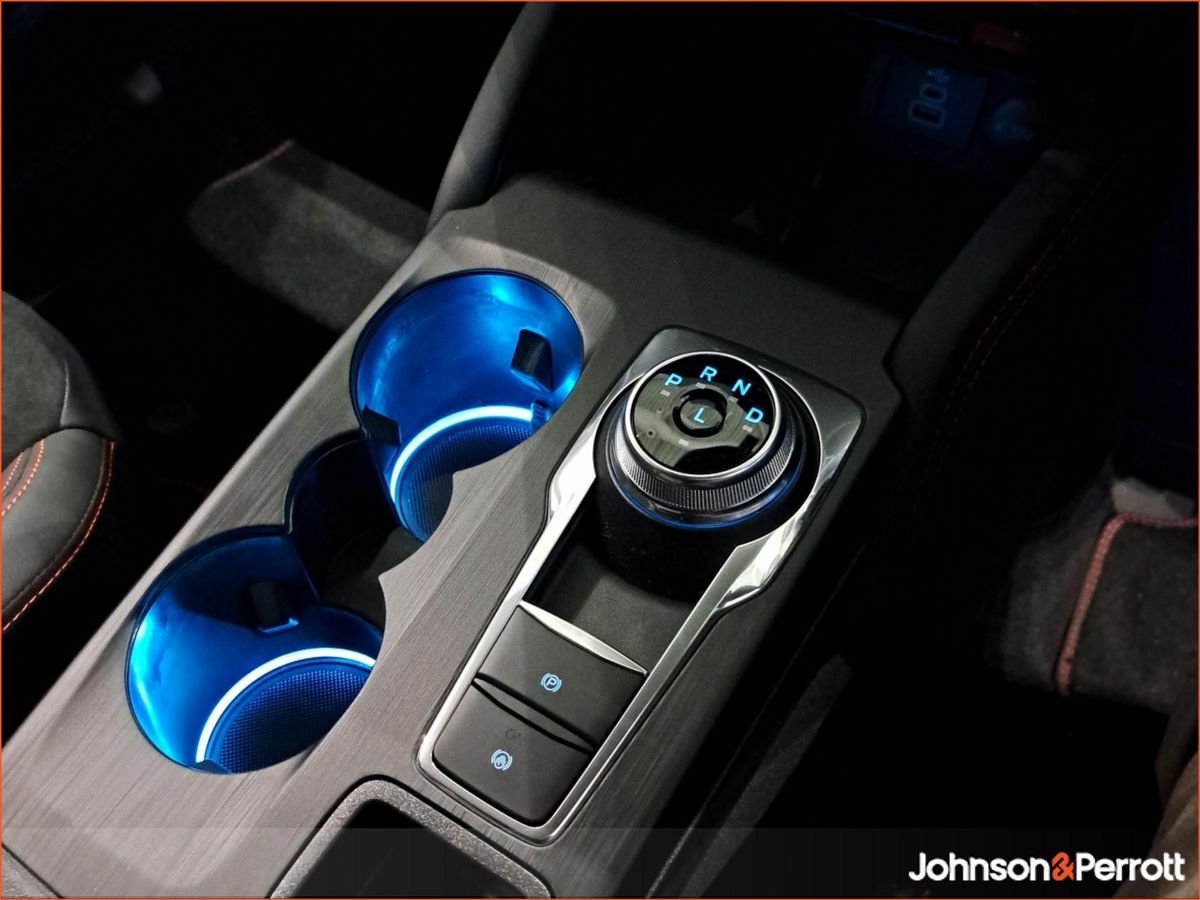 Ford Kuga 2.5 Duratec 243PS Plug-In Hybrid CVT Automatic