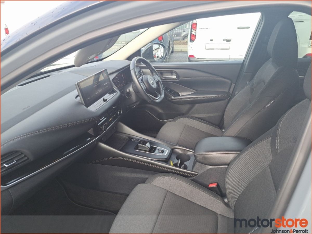 Nissan Qashqai ONE LADY OWENER! ePOWER SV PREMIUM