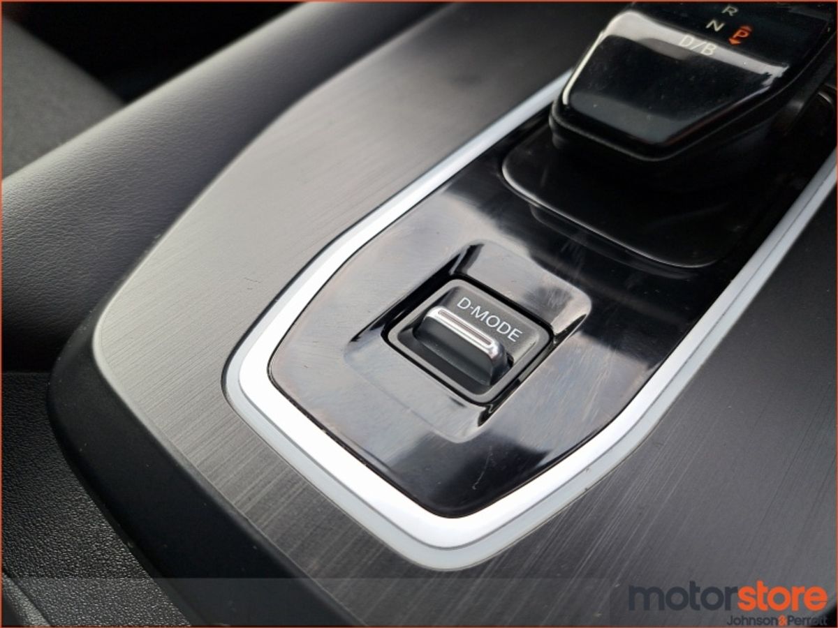 Nissan Qashqai ONE LADY OWENER! ePOWER SV PREMIUM