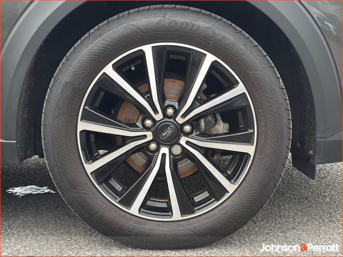 Ford Puma 1.0L EcoBoost Hybrid 155PS Titanium - LOW MILEAGE !