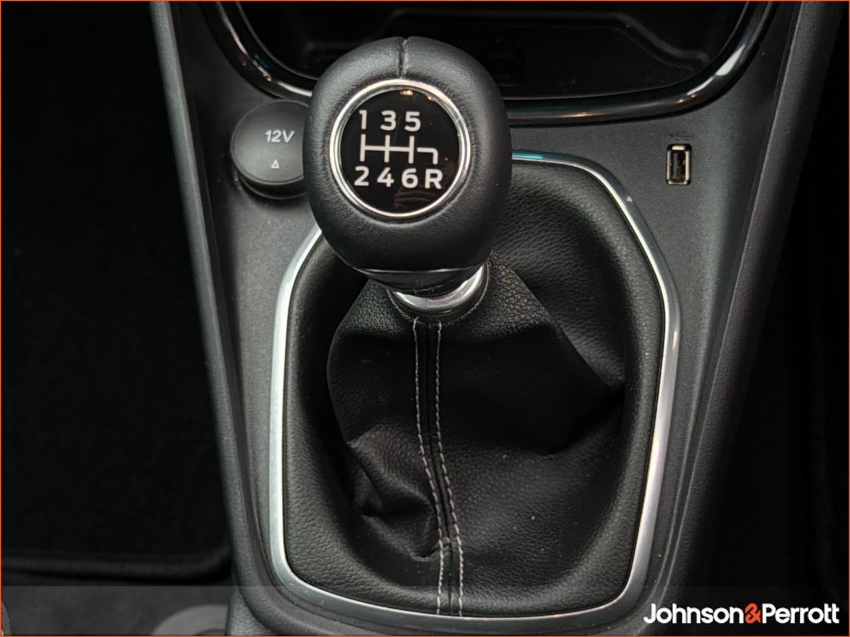 Ford Puma 1.0L EcoBoost Hybrid 155PS Titanium - LOW MILEAGE !