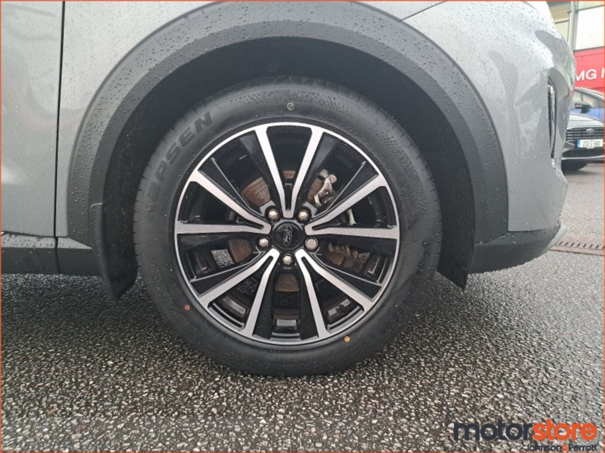 Ford Puma TINY MILEAGE! 1.0L EcoBoost Hybrid 125PS Titanium 