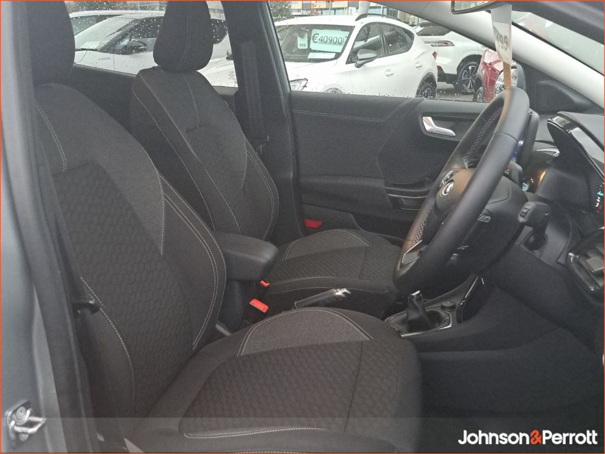 Ford Puma TINY MILEAGE! 1.0L EcoBoost Hybrid 125PS Titanium 