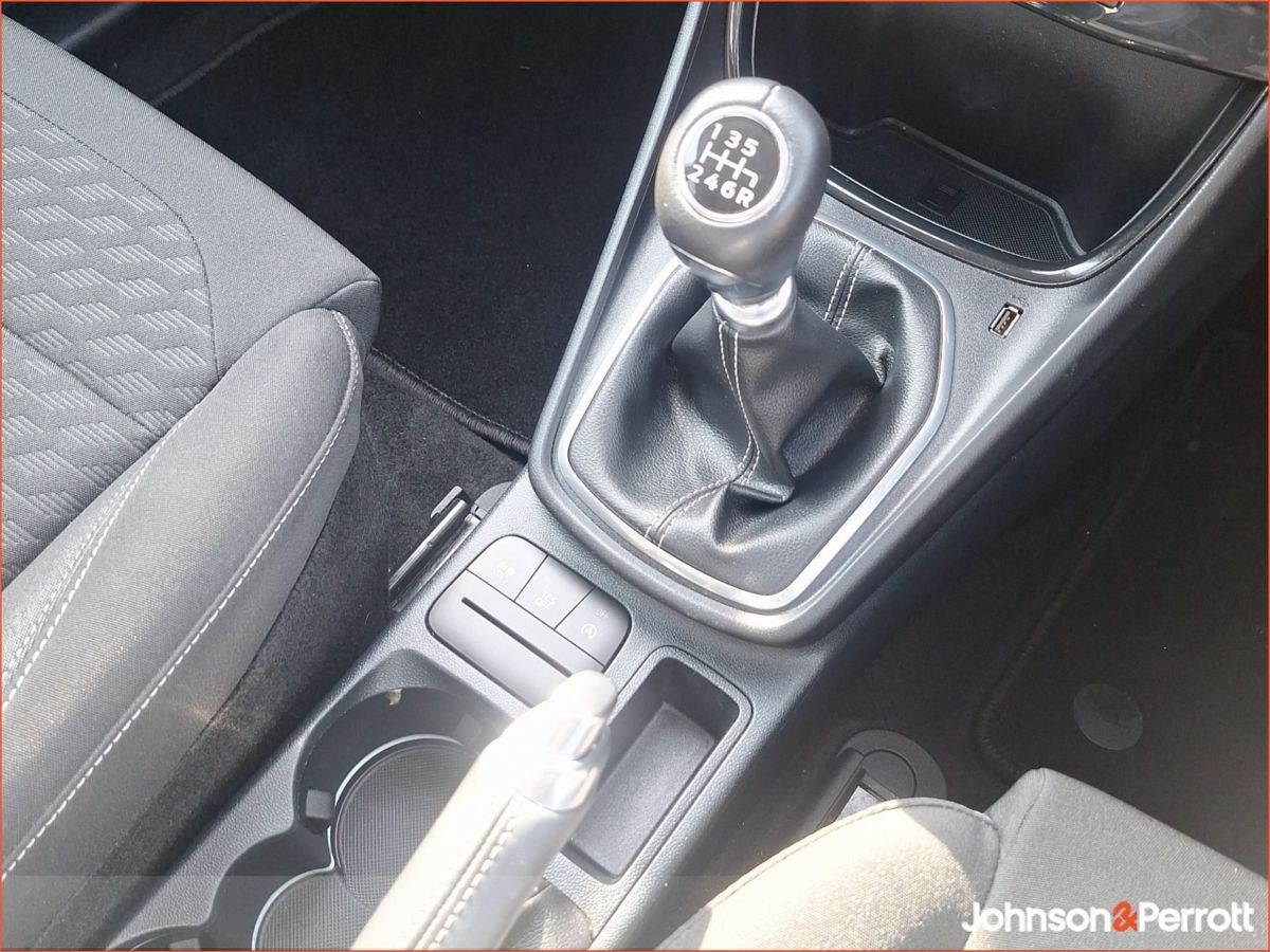 Ford Puma TINY MILEAGE! 1.0L EcoBoost Hybrid 125PS Titanium 