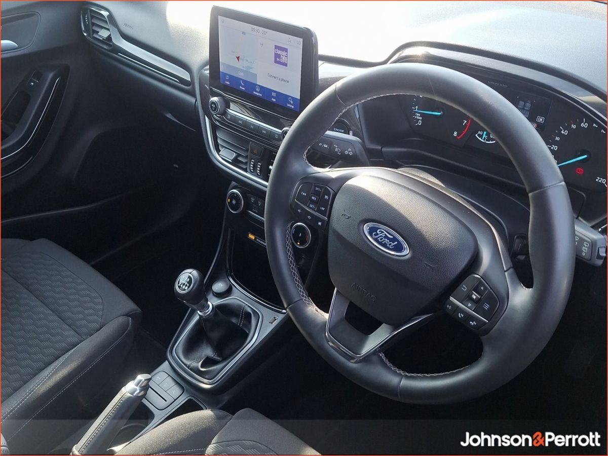 Ford Puma TINY MILEAGE! 1.0L EcoBoost Hybrid 125PS Titanium 