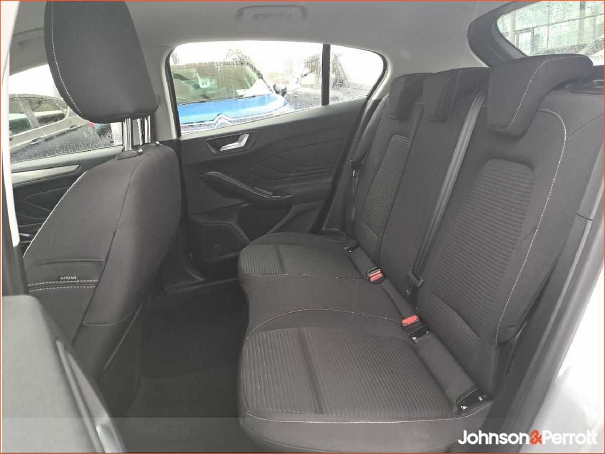 Ford Focus Titanium 125 bhp
