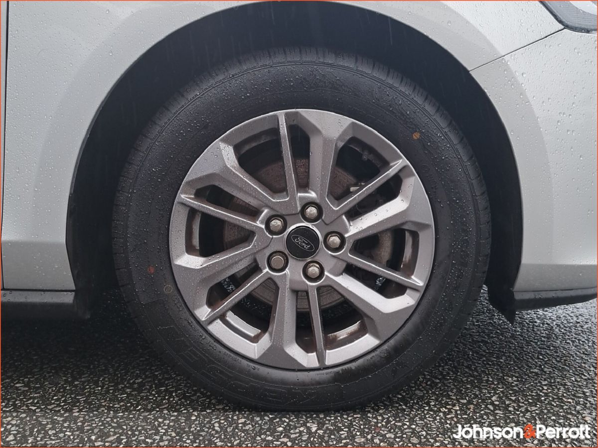 Ford Focus Titanium 125 bhp