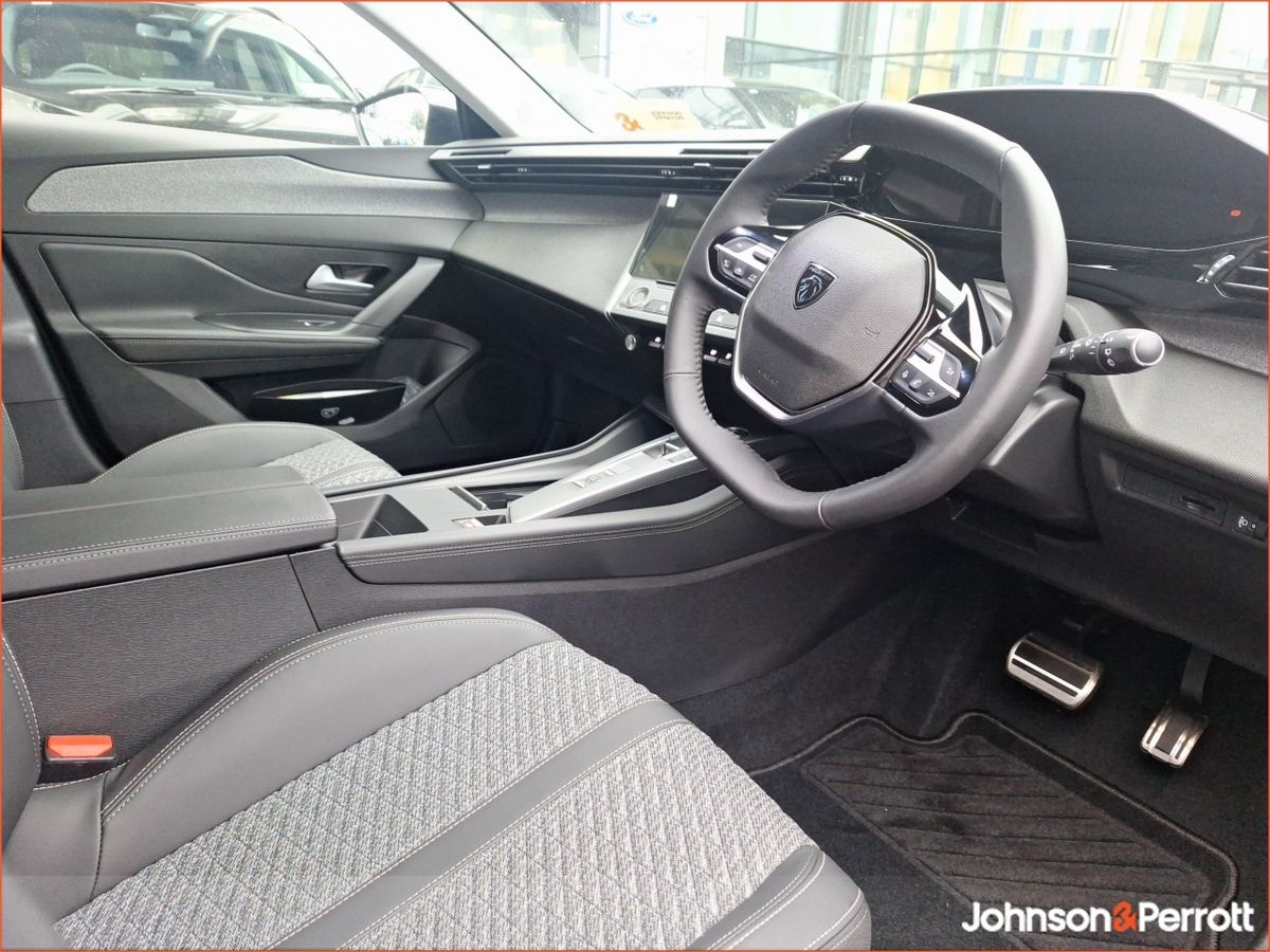 Peugeot 308 **ORDER YOUR NEW PEUGEOT 308 TODAY**