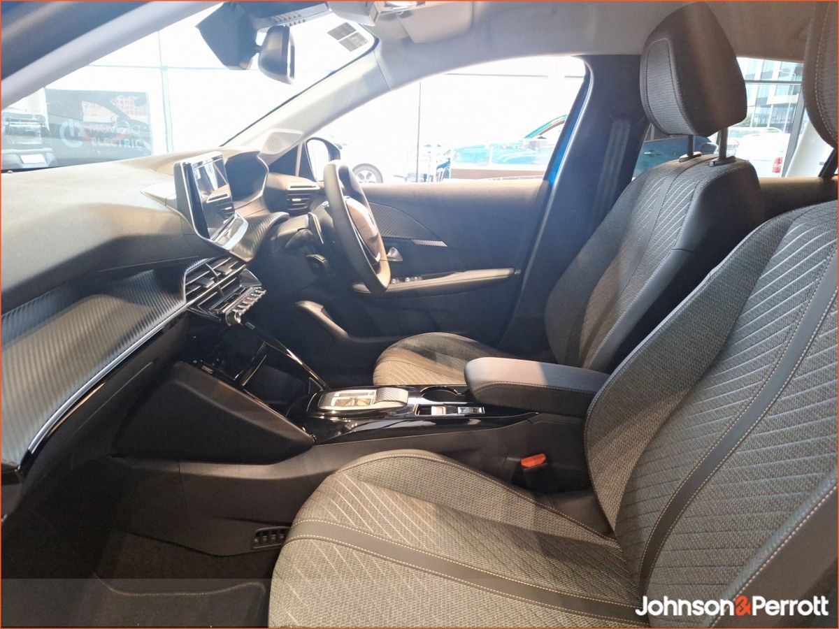 Peugeot 208 **ORDER YOUR NEW PEUGEOT 208 HYBRID 110BHP e-DCS6 Allure TODAY**