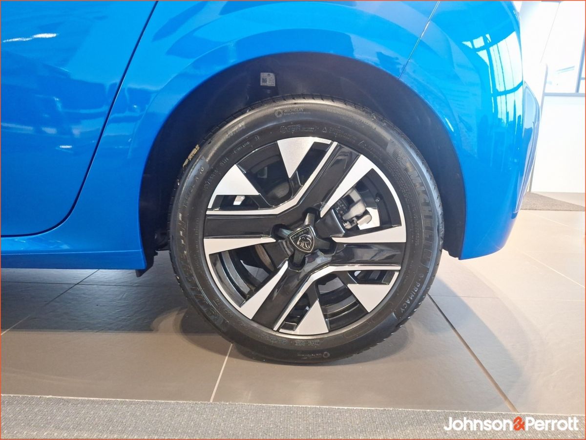 Peugeot 208 **ORDER YOUR NEW PEUGEOT 208 HYBRID 110BHP e-DCS6 Allure TODAY**