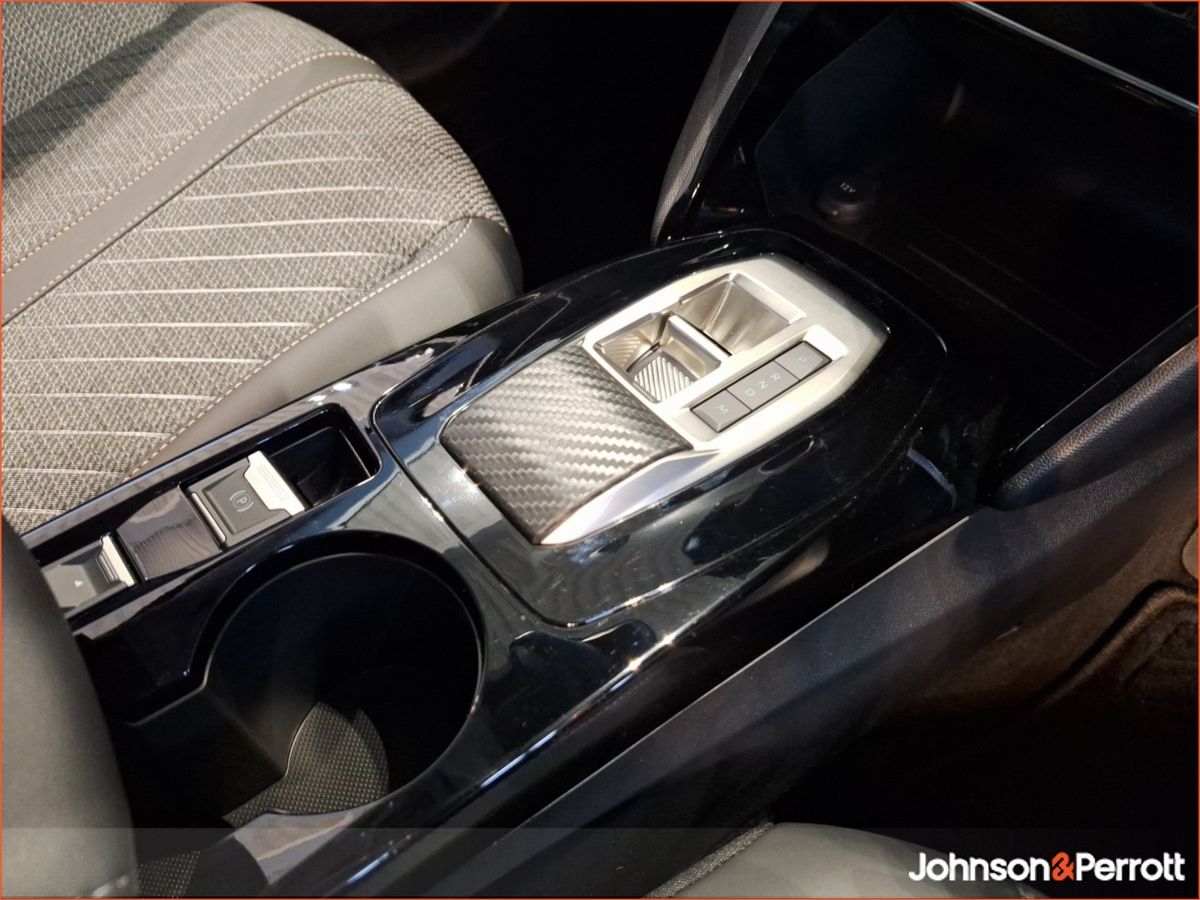 Peugeot 208 **ORDER YOUR NEW PEUGEOT 208 HYBRID 110BHP e-DCS6 Allure TODAY**