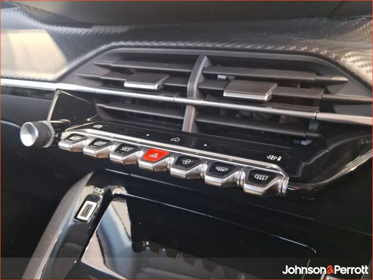 Peugeot 208 **ORDER YOUR NEW PEUGEOT 208 HYBRID 110BHP e-DCS6 Allure TODAY**