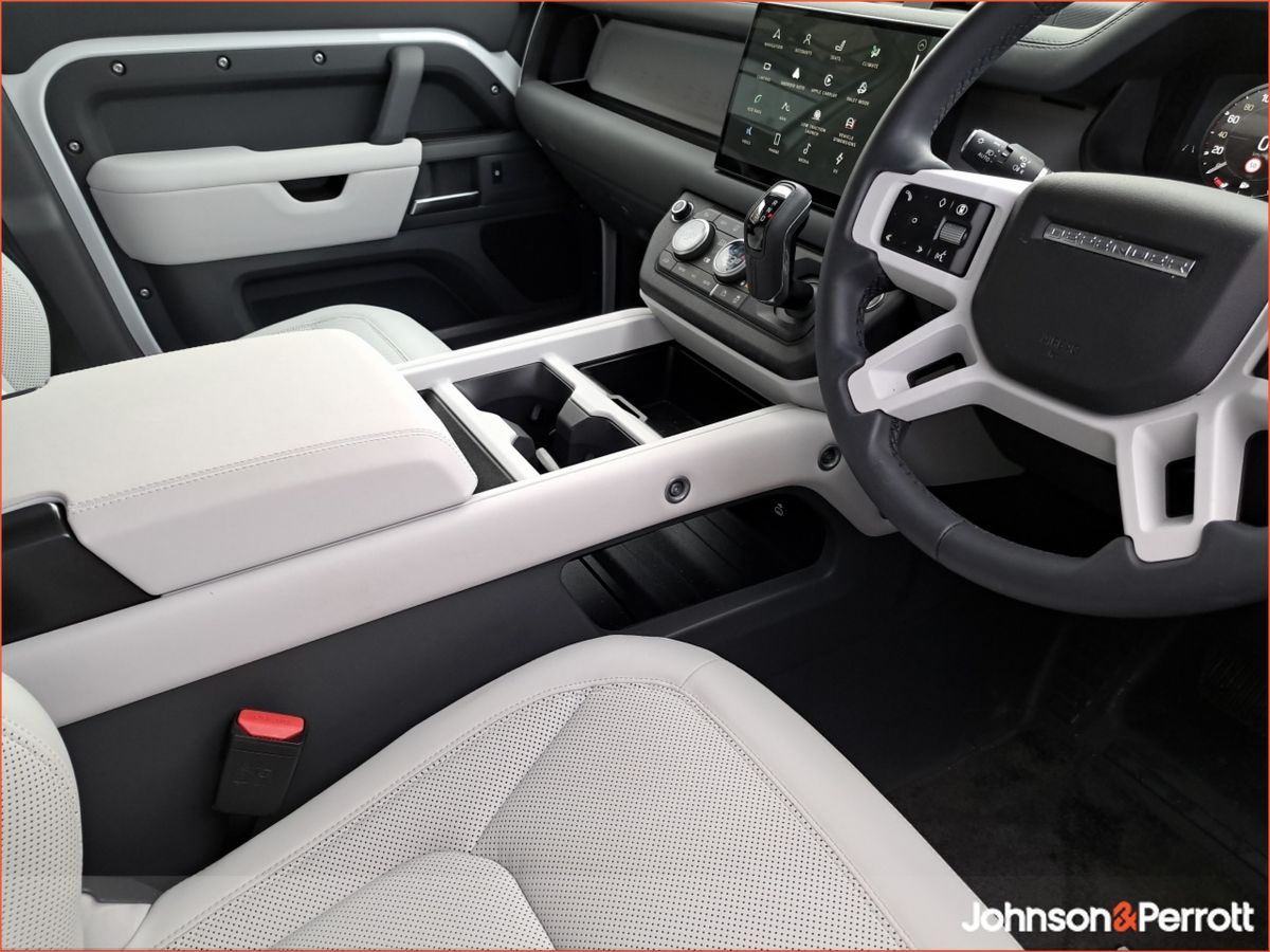 Land Rover Defender  110 PHEV 300  As New 