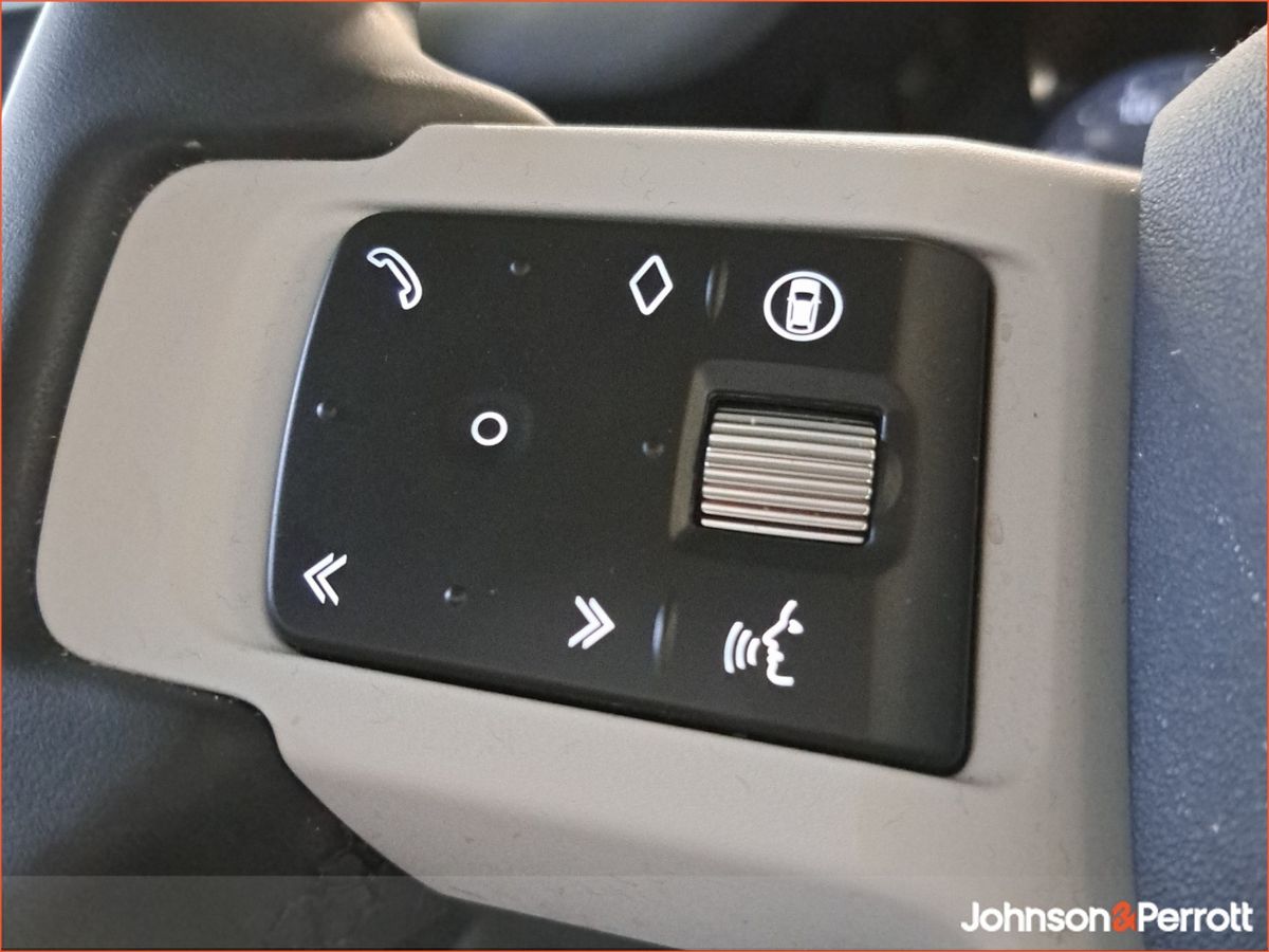 Land Rover Defender  110 PHEV 300  As New 