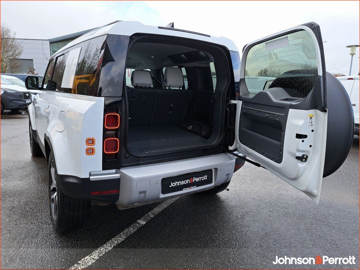 Land Rover Defender  110 PHEV 300  As New 