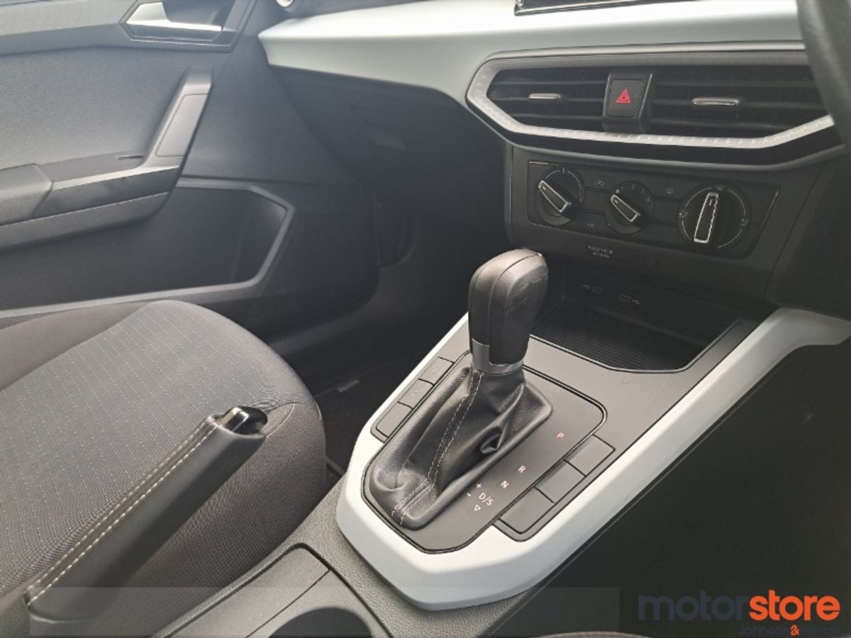SEAT Arona 1.0 SE + Petrol Automatic I LOW MILEAGE