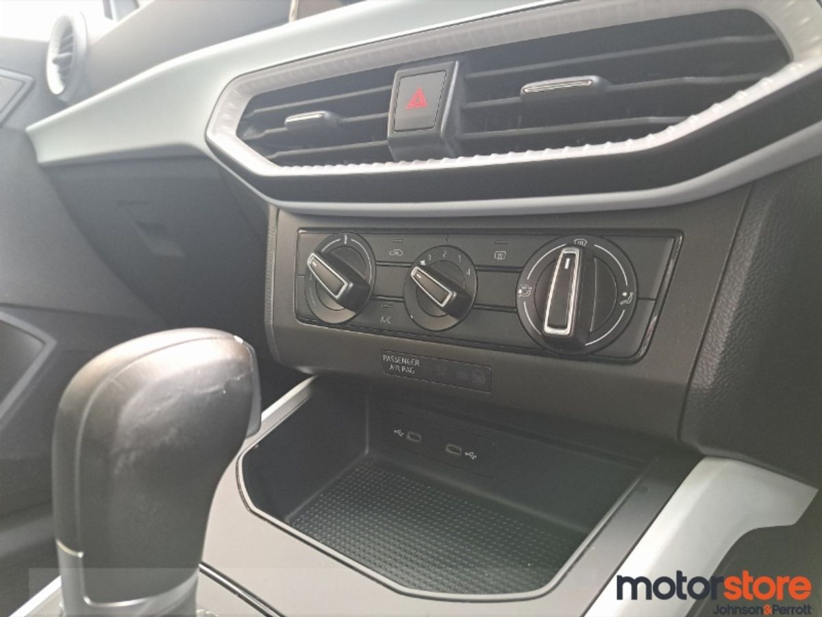 SEAT Arona 1.0 SE + Petrol Automatic I LOW MILEAGE