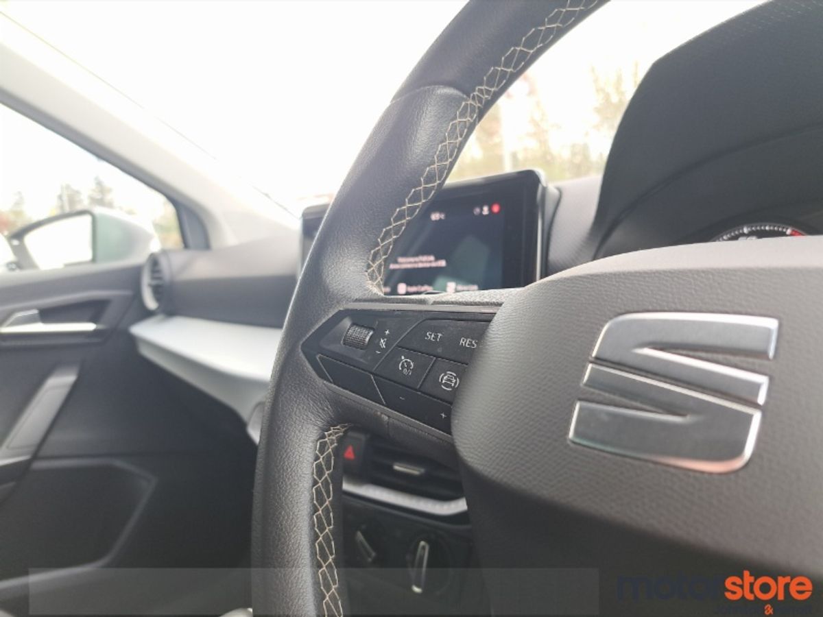 SEAT Arona 1.0 SE + Petrol Automatic I LOW MILEAGE