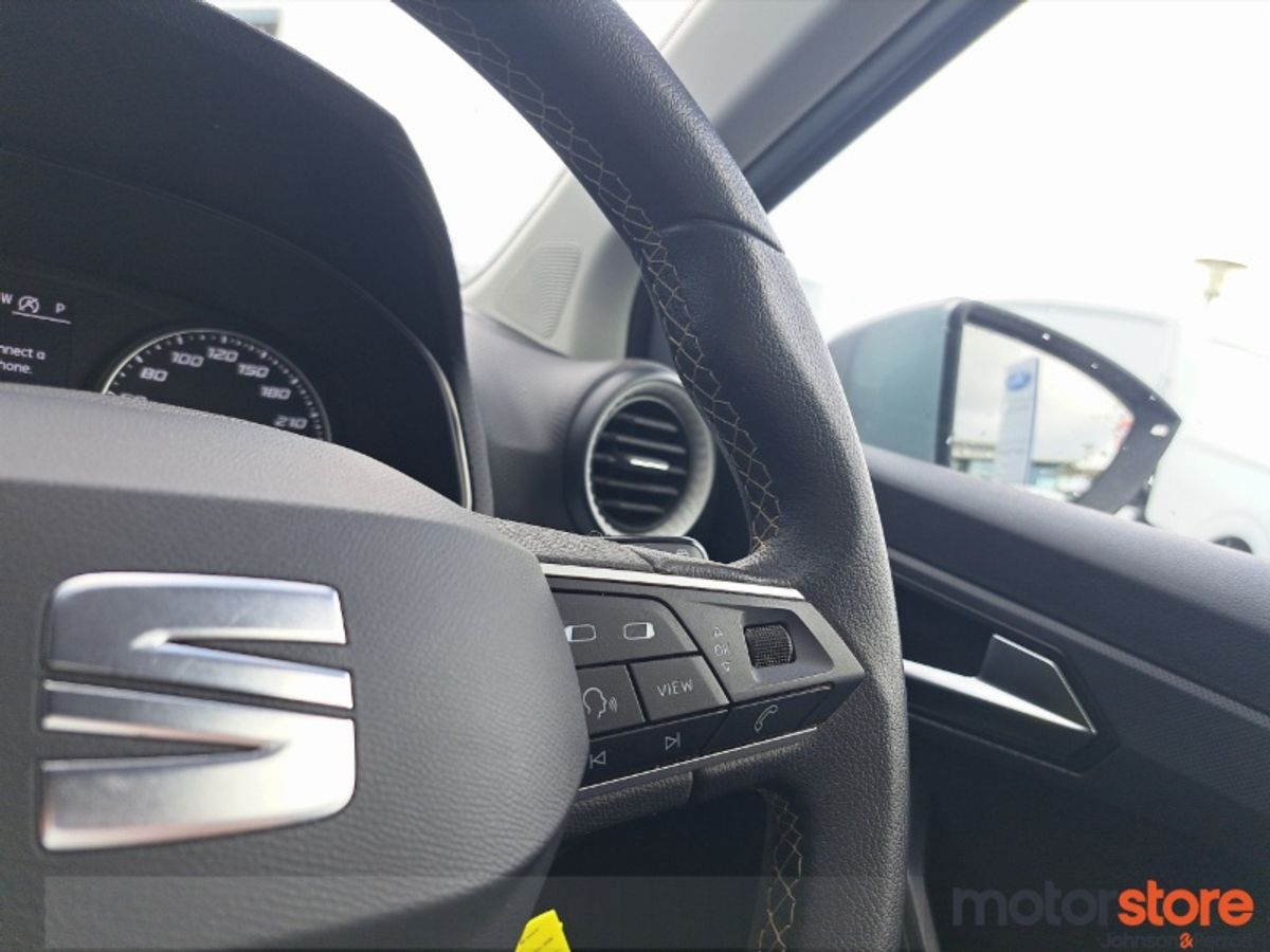 SEAT Arona 1.0 SE + Petrol Automatic I LOW MILEAGE