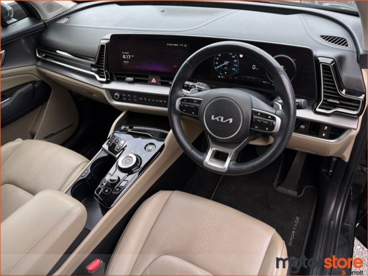 Kia Sportage 1.6 PHEV | TOP SPEC | ONE LADY OWNER