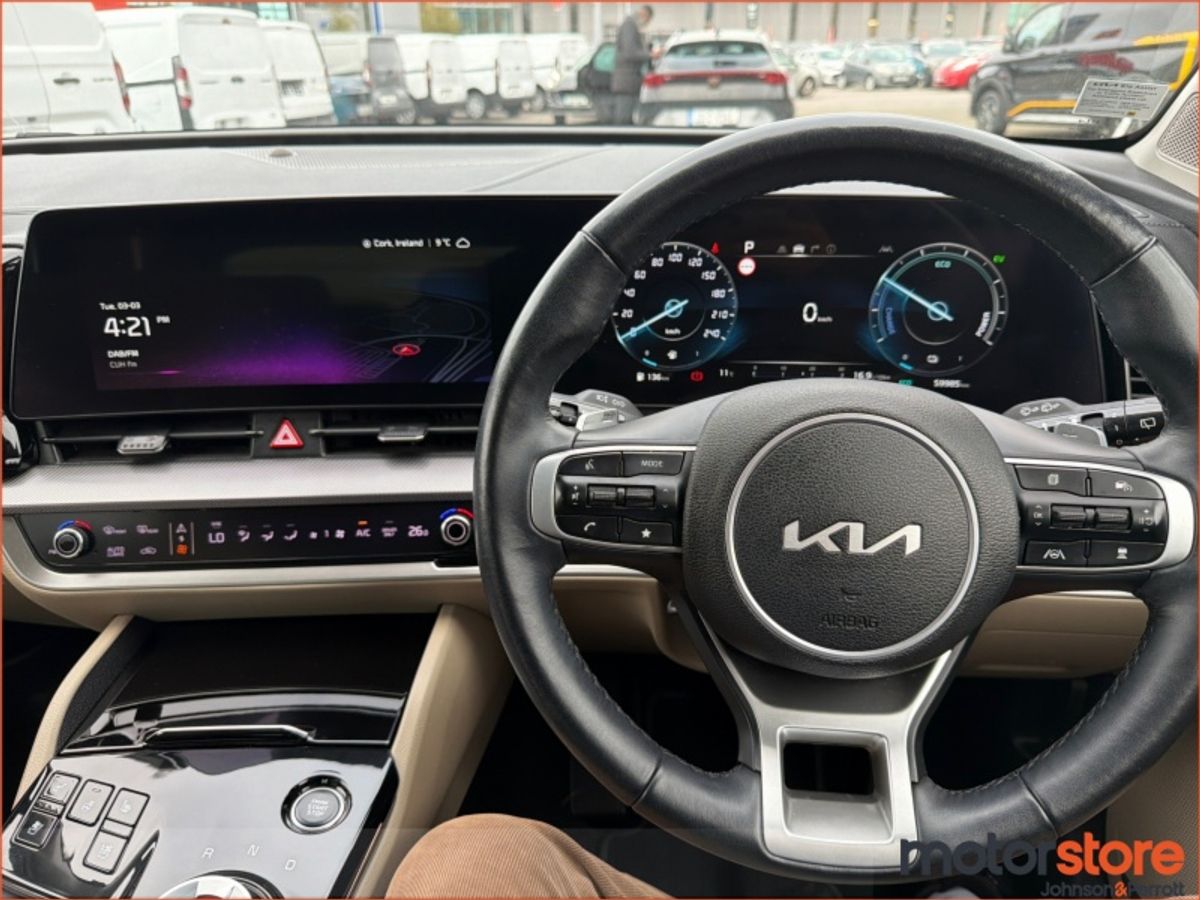 Kia Sportage 1.6 PHEV | TOP SPEC | ONE LADY OWNER