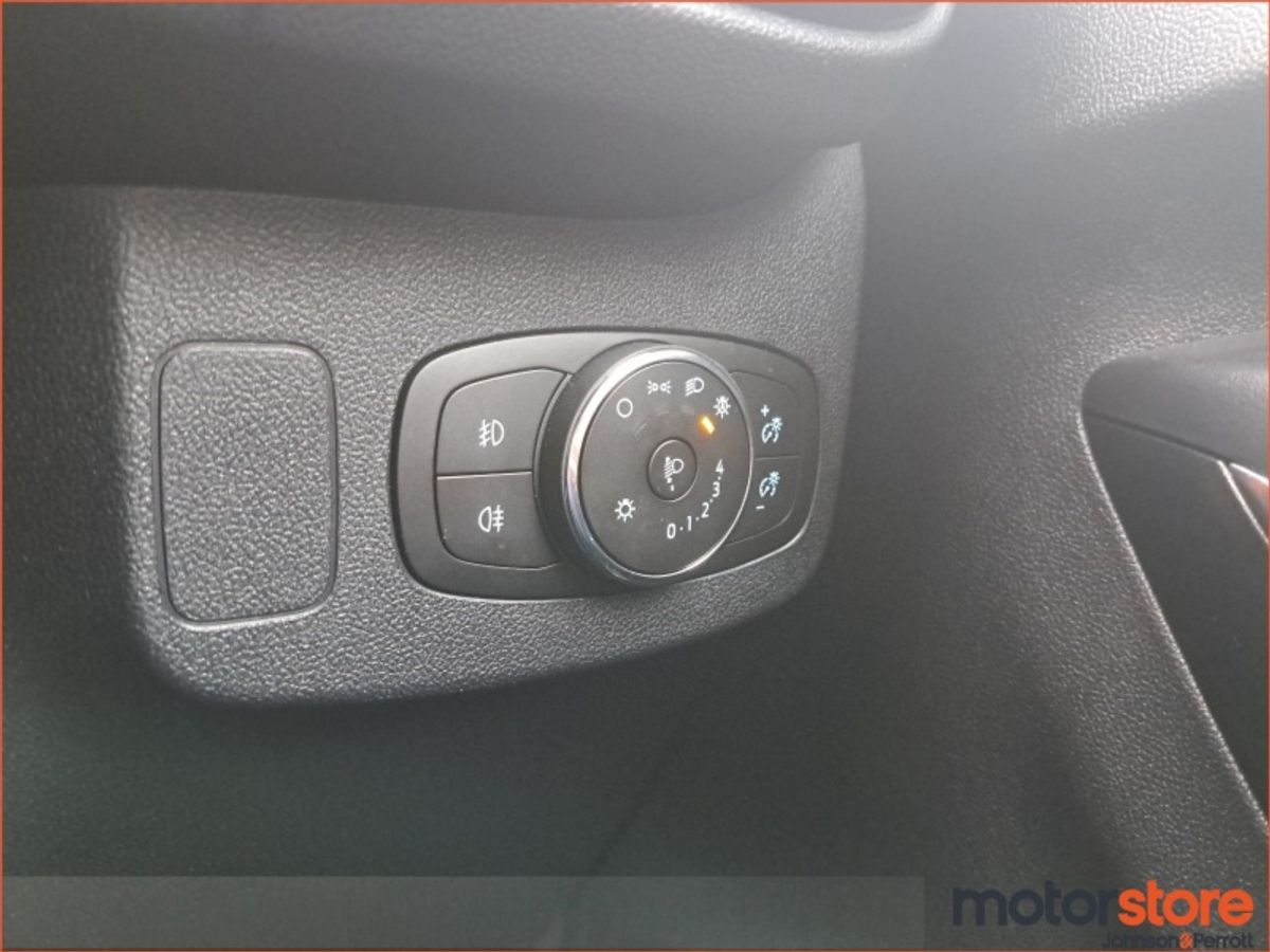 Ford Puma 1.0L EcoBoost Hybrid 155PS Titanium