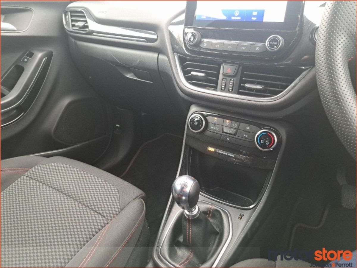 Ford Puma 1.0L EcoBoost Hybrid 155PS Titanium