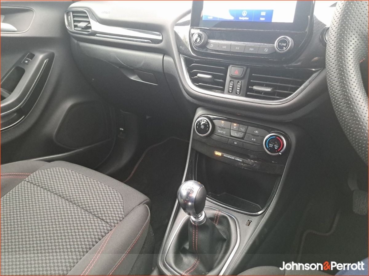 Ford Puma 1.0L EcoBoost Hybrid 155PS Titanium