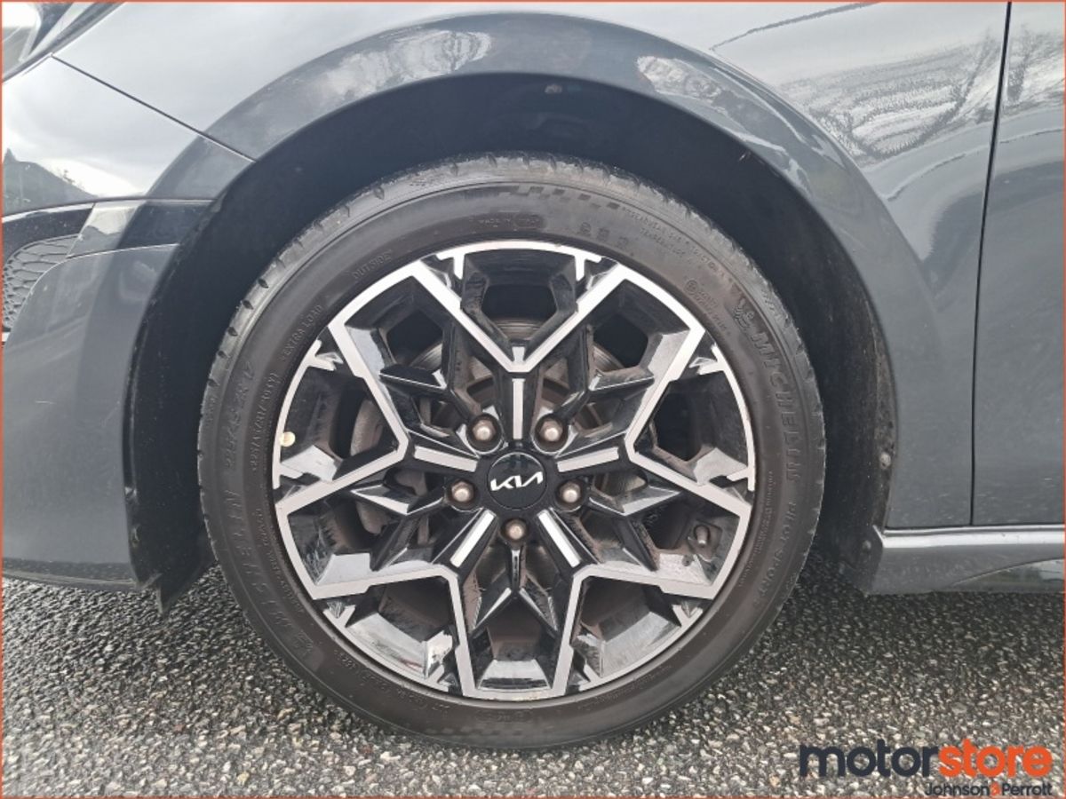 Kia Ceed GT LINE TOP SPEC TINY MILEAGE