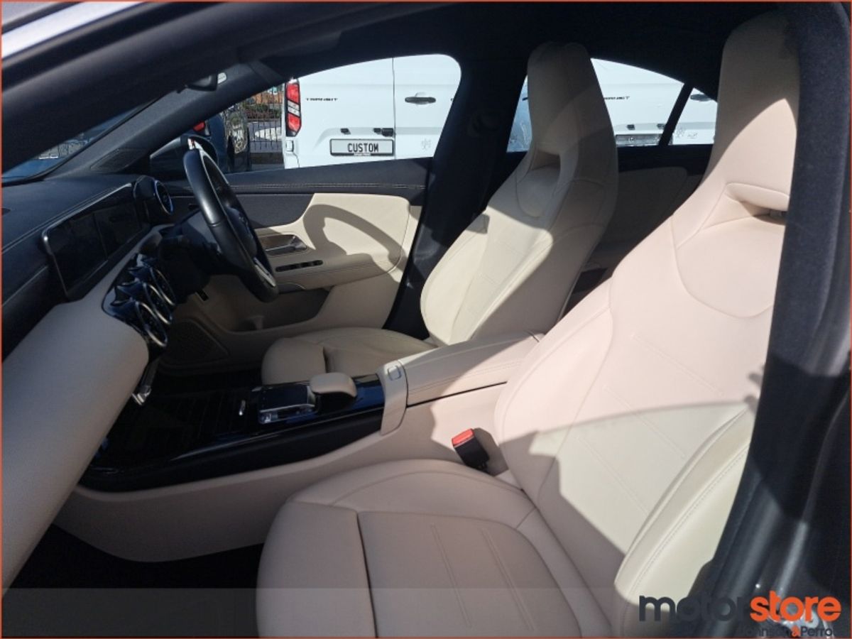 Mercedes-Benz CLA CLA 180 LIKE NEW CONDITION