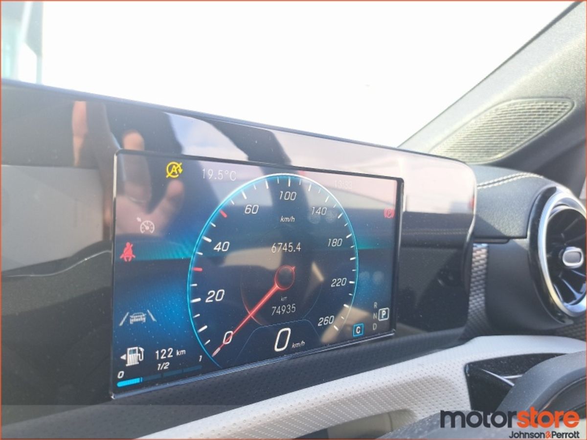 Mercedes-Benz CLA CLA 180 LIKE NEW CONDITION